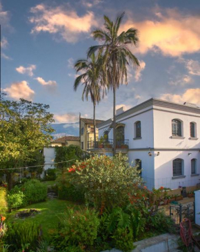 La Banksia Hotel